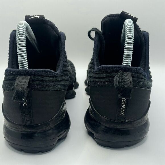 Size 4.5 - Nike Air VaporMax Flyknit 3 GS Kids Black Athletic Running BQ5238-001 - Picture 8 of 8